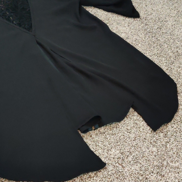 Bebe zip up blouse - Picture 8 of 9